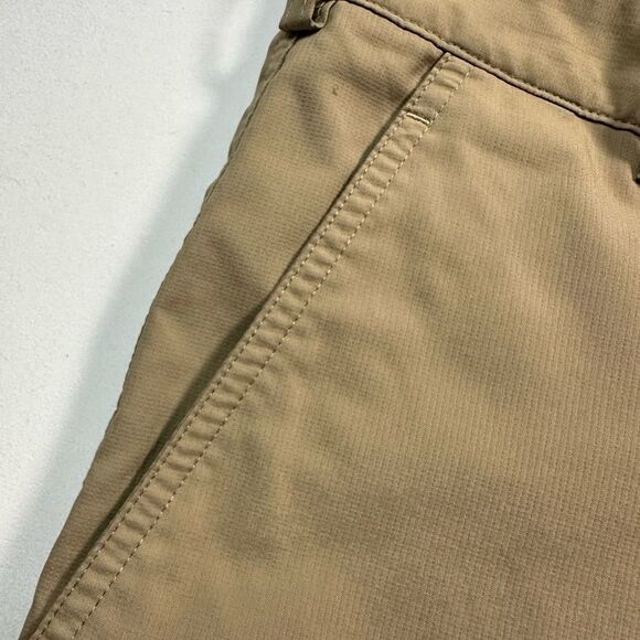 NWOT NIKE Men’s Khaki Golf Cargo Moisture Wicking Shorts - Size 34 - Picture 4 of 6